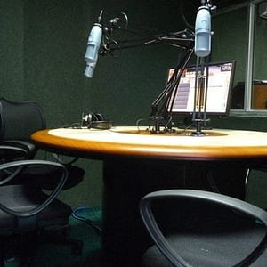 Complete Analogue Radio